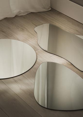 Specchio quadrato montato a soffitto con cornice in metallo nero Specchi da  toeletta da parete HD Specchio da bagno galleggiante per la casa o l'hotel  Decorativo a tema moderno, cassettiere per letto 