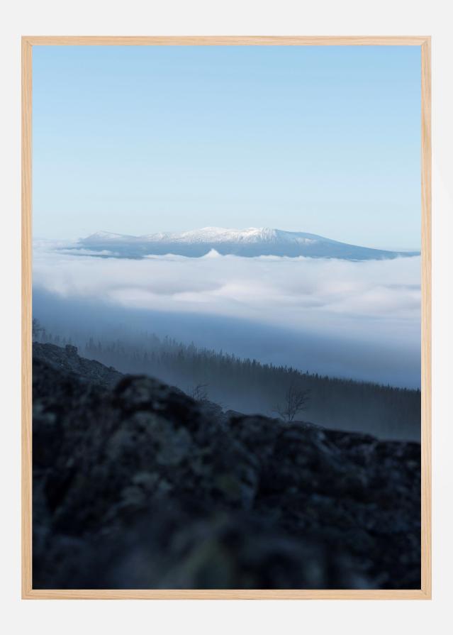 Above the silent clouds Poster
