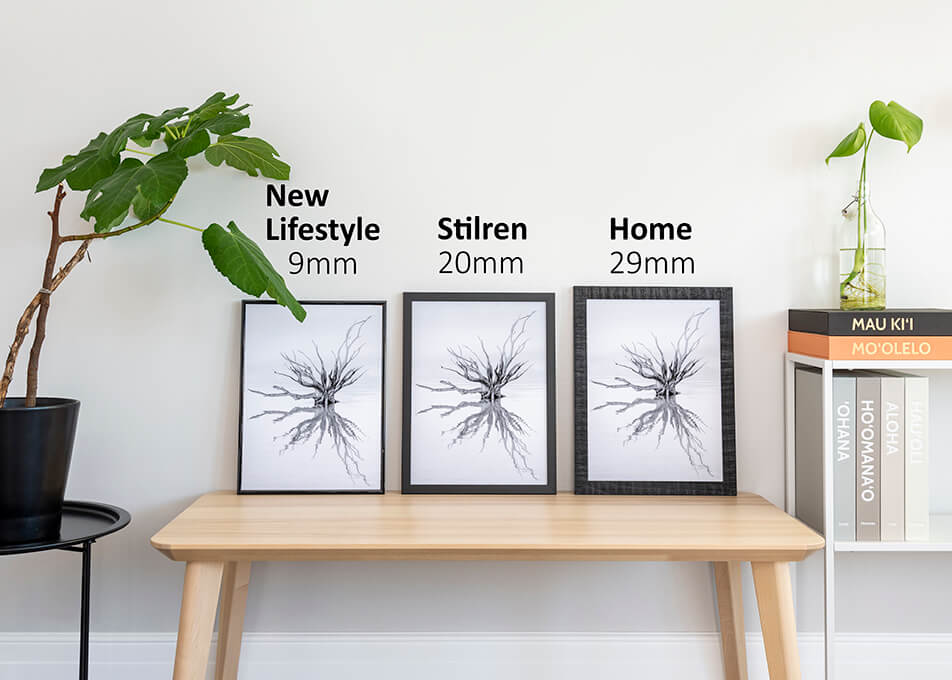 Tre cornici nere con larghezze diverse - foto in bianco e nero